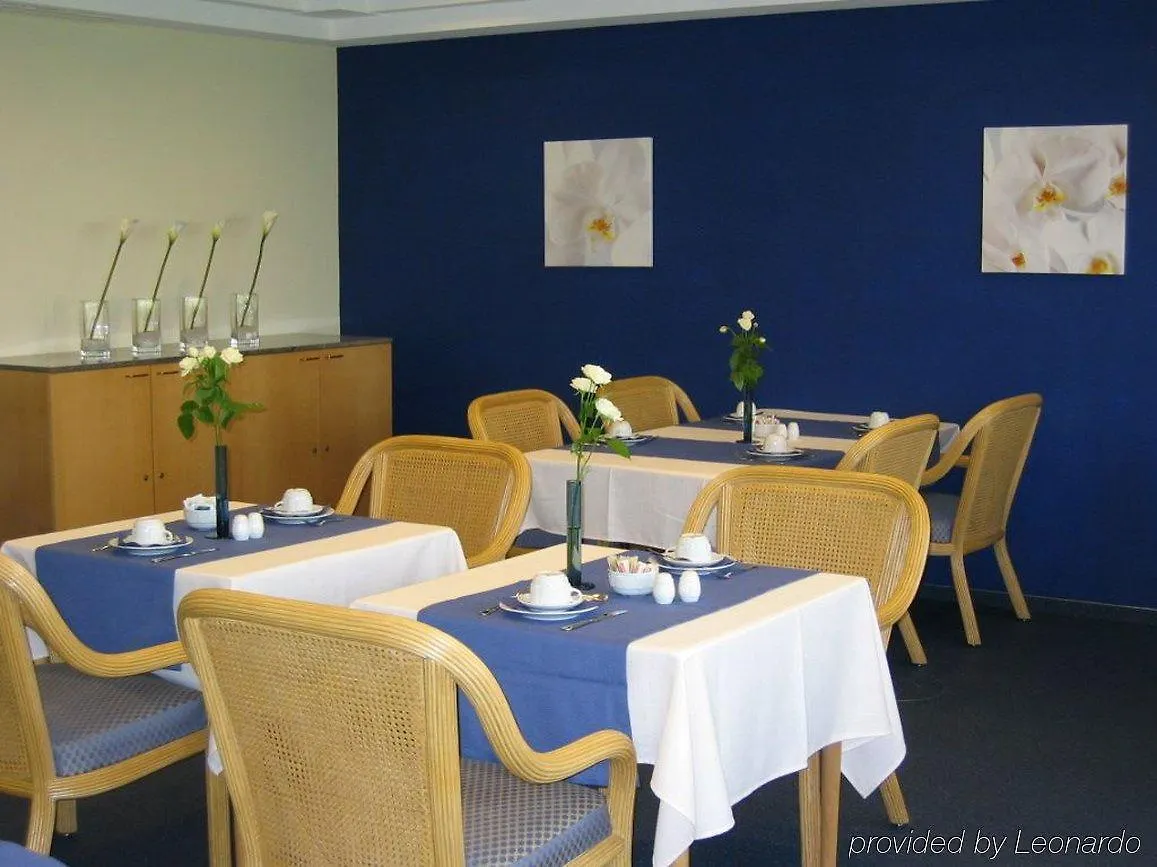 B-Aparthotel Moretus Antwerpia 3*,