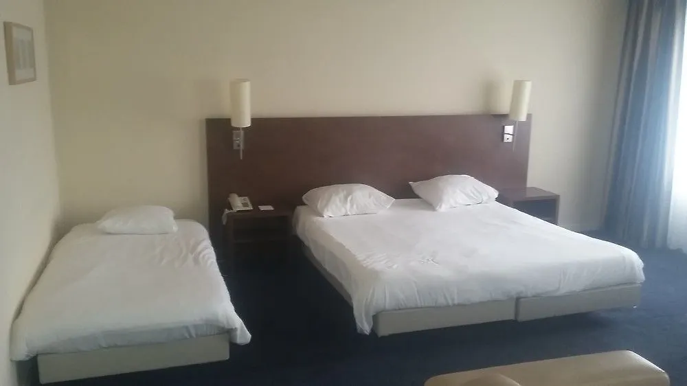 Hotel B-Aparthotel Moretus Antwerpia