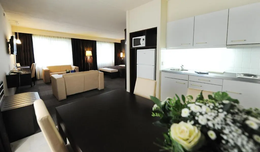 Hotel B-Aparthotel Moretus Antwerpia
