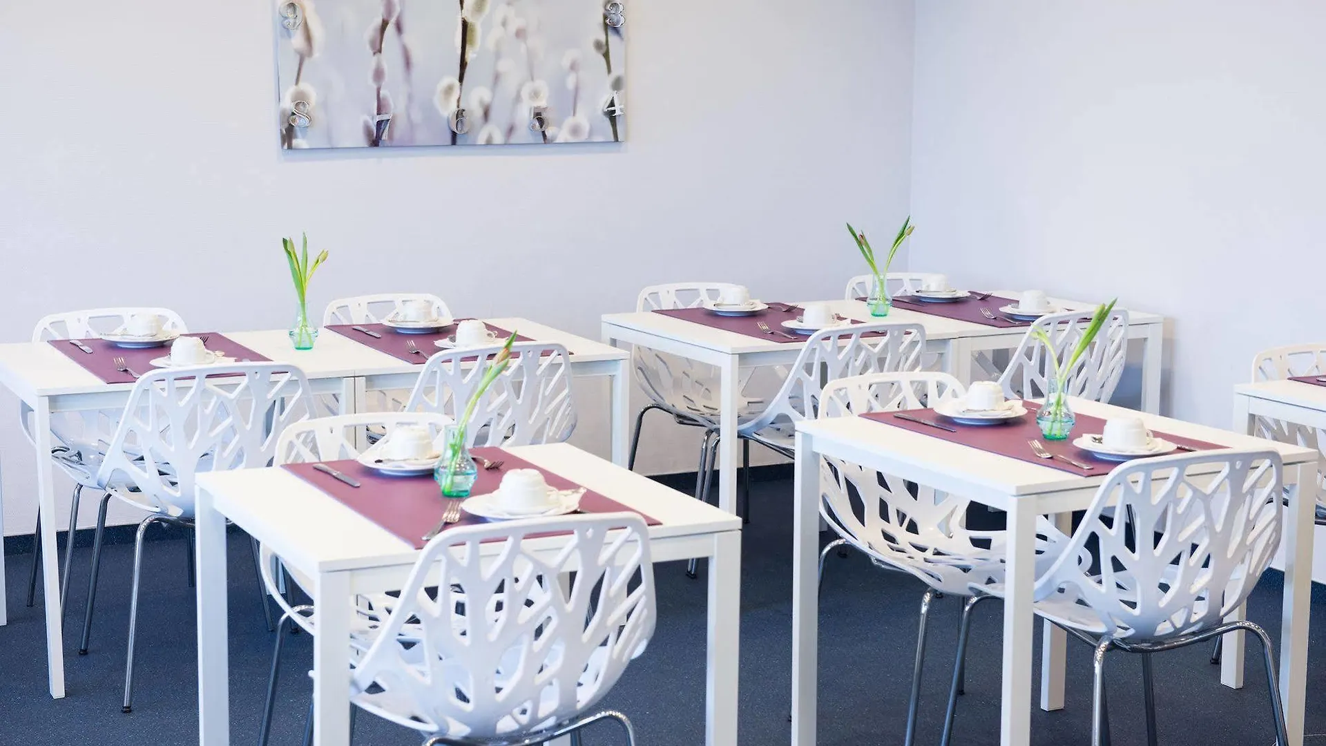 B-Aparthotel Moretus Antwerpia Hotel